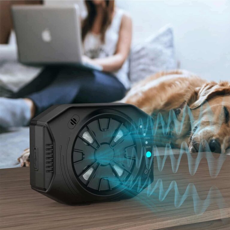 Auto Detect Bark Control Device, 4 Ultrasonic Speakers, 33 ft, Rechargeable