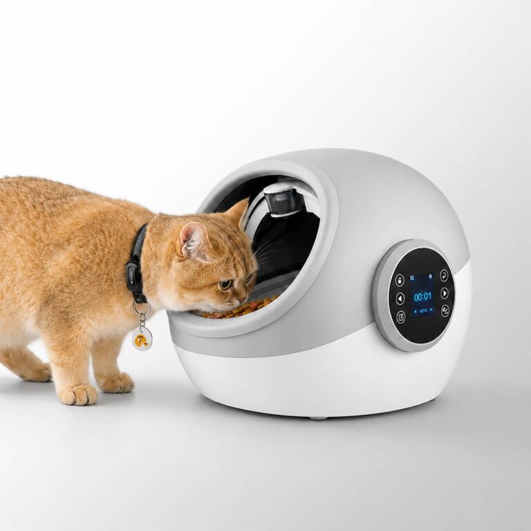 TagGuard Collar-Tag Feeder