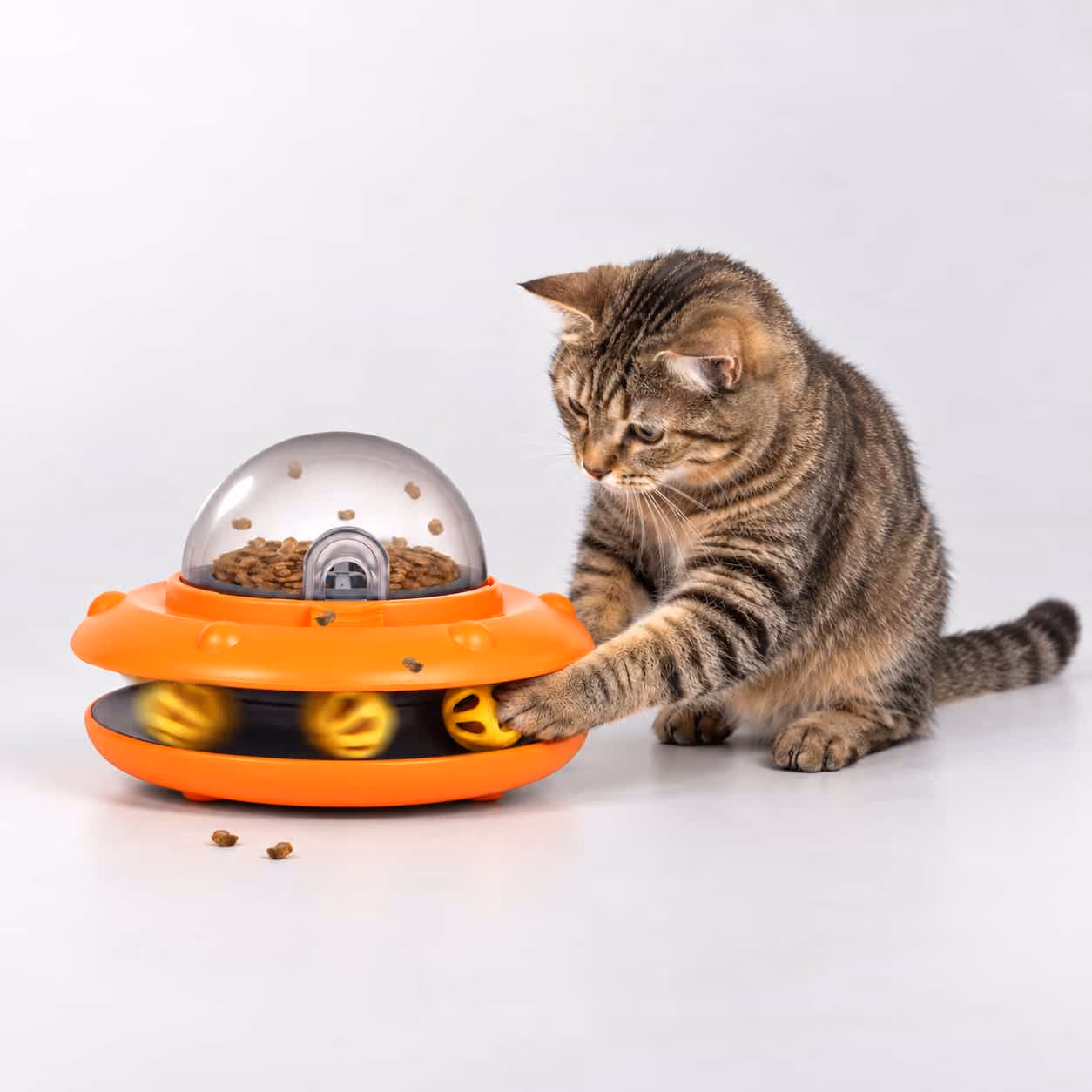 Saucer Rolling Treat Toy